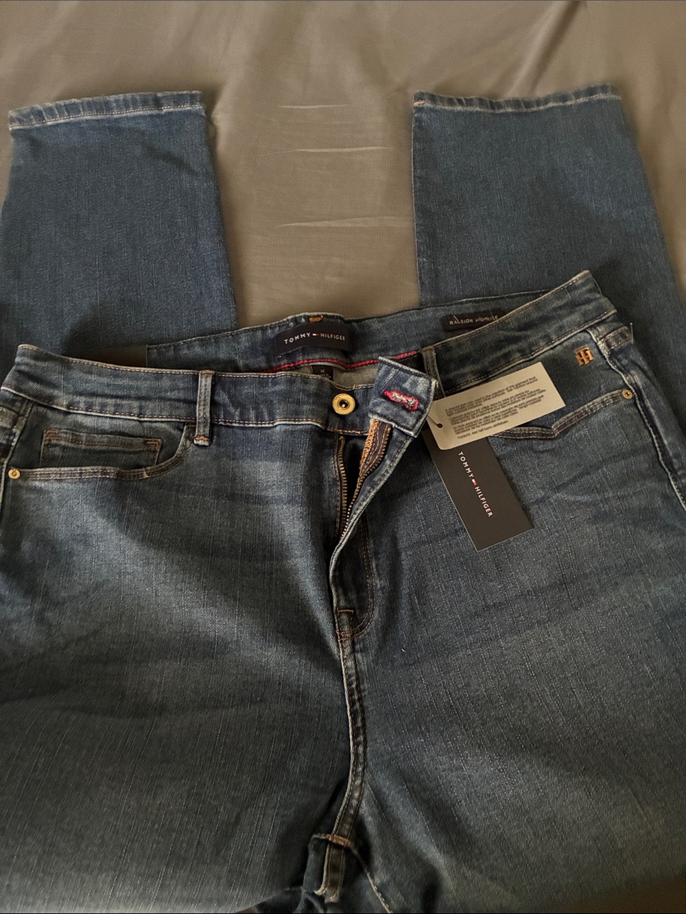 Tommy Hilfiger women Medium Blue Straight Jeans